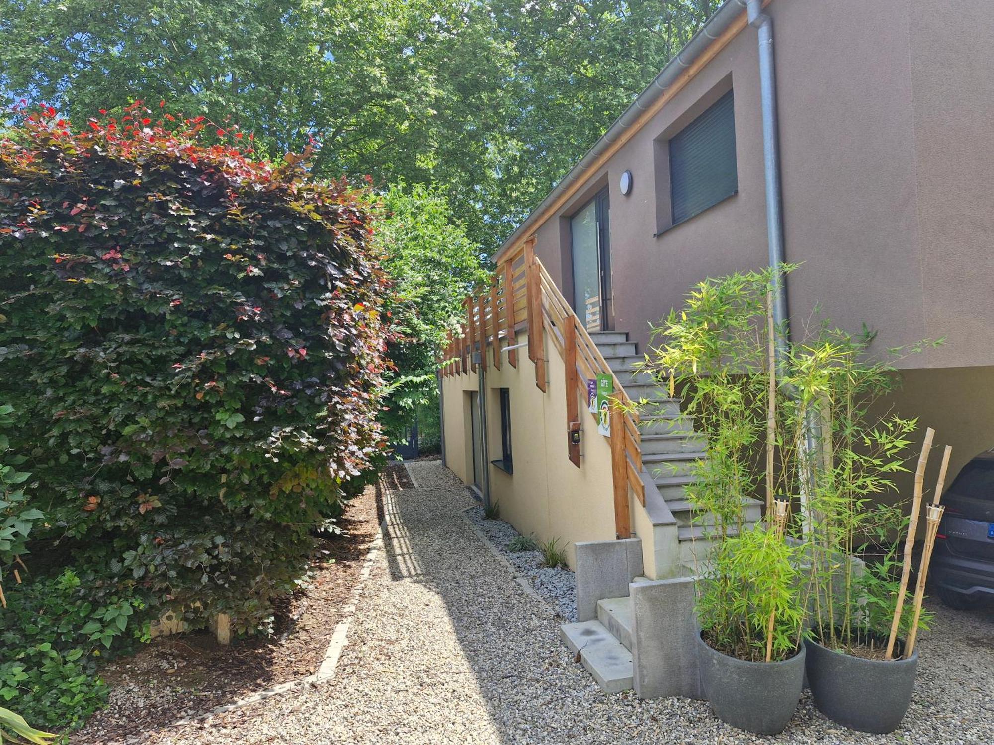 Gite-Appart Com' "Des Cimes Et Jardin" Illkirch-Graffenstaden Eksteriør billede